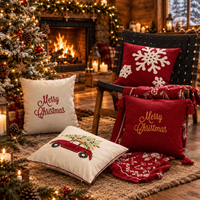 Photo 5 de Housse de Coussin de Noël Brodée Veillée