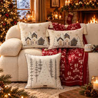 Photo 4 de Housse de Coussin de Noël Brodée Veillée