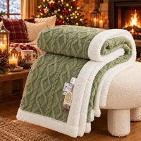 Photo 11 de Plaid Sherpa Nordique – Couverture Polaire Double Face Ultra Douce